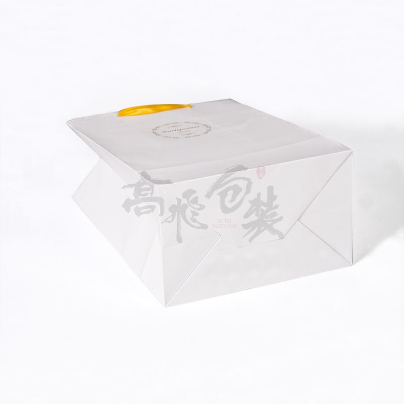 OEM Custom Luxury Gift Craft White gift Paper Bag Manufacturer With Handle For Shopping