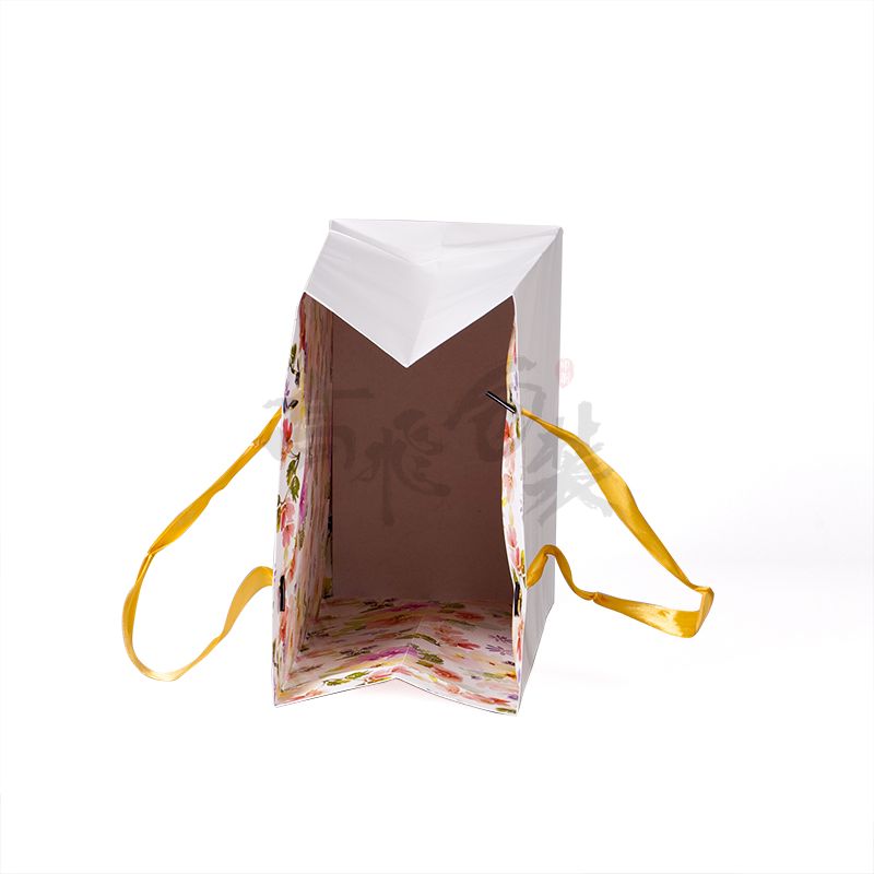 OEM Custom Luxury Gift Craft White gift Paper Bag Manufacturer With Handle For Shopping