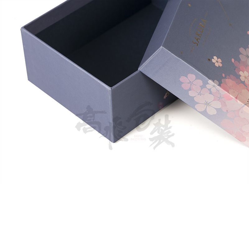 custom luxury paper gift packing box