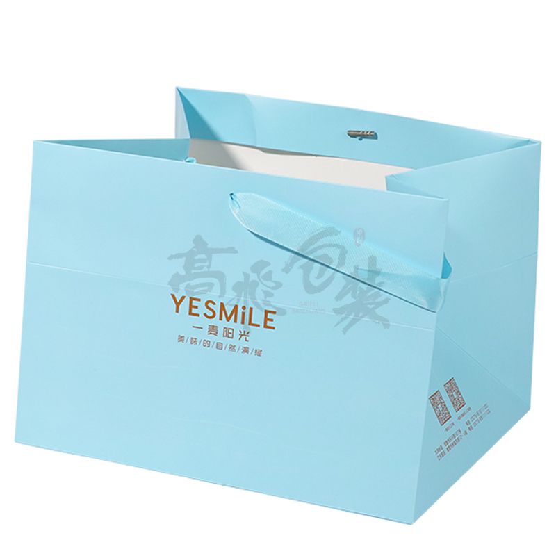 Big Gift Christmas Paper Packaging Bags In Bulk With Logos