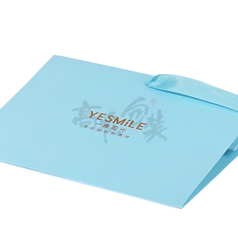 Big Gift Christmas Paper Packaging Bags In Bulk With Logos