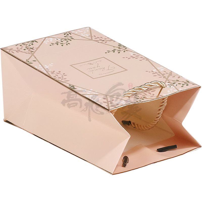 Pink Retail Christmas Makeup Packaging Paper Bags With Handles And Logo For Jewelry