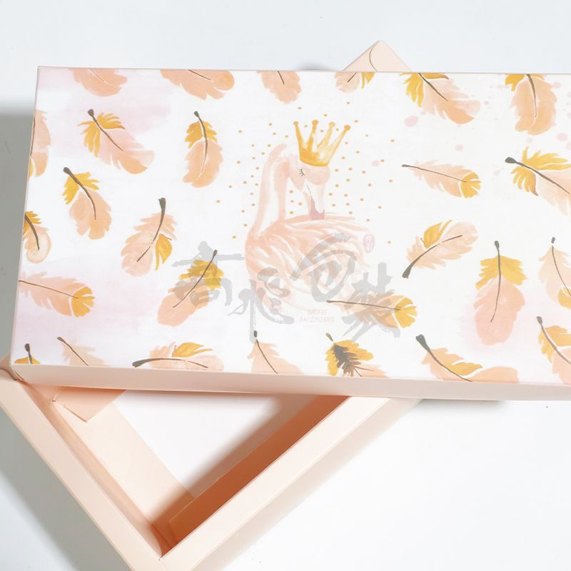 Custom Logo Small Luxury  Recycled Pink Color Printing logo Packaging Paper Box