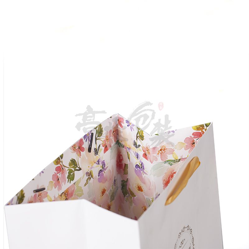 OEM Custom Luxury Gift Craft White gift Paper Bag Manufacturer With Handle For Shopping