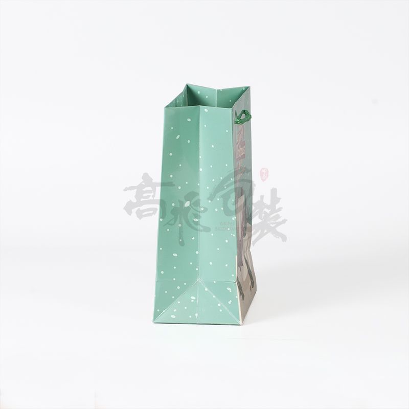 Factory Wholesale Custom Merry Christmas Paper Gift Bag With Handles