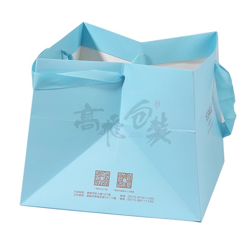 Big Gift Christmas Paper Packaging Bags In Bulk With Logos