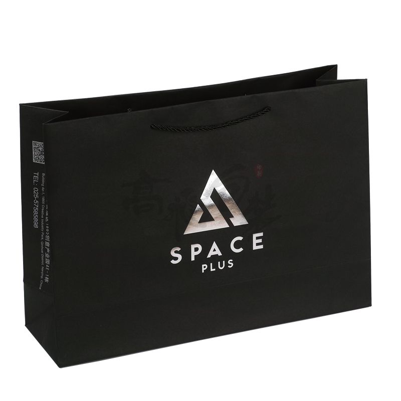 Black Craft Luxury Sliver Hot stamping Paper Packaging Gift Bags Custom Printed In Bulk