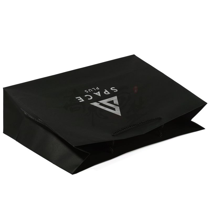 Black Craft Luxury Sliver Hot stamping Paper Packaging Gift Bags Custom Printed In Bulk