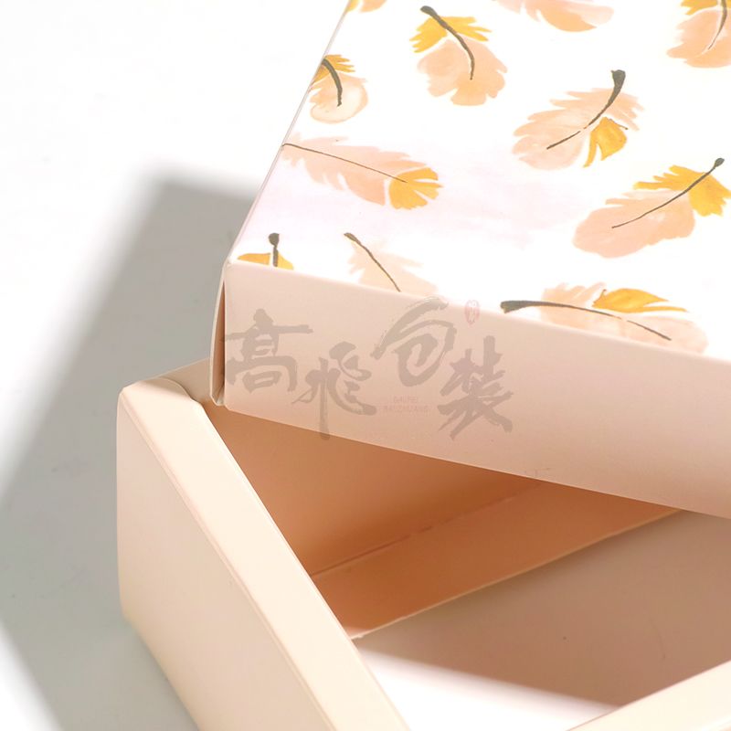 Custom Logo Small Luxury  Recycled Pink Color Printing logo Packaging Paper Box