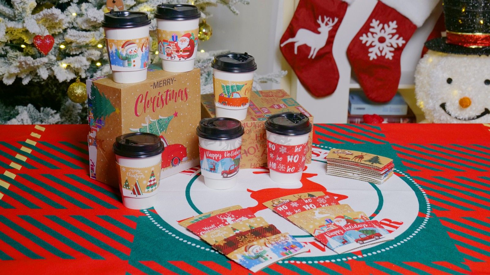 Custom Christmas Disposable Heat-Resistant Coffee Paper Cup Cardboard Sleeve Jacket For Own Logo Printing